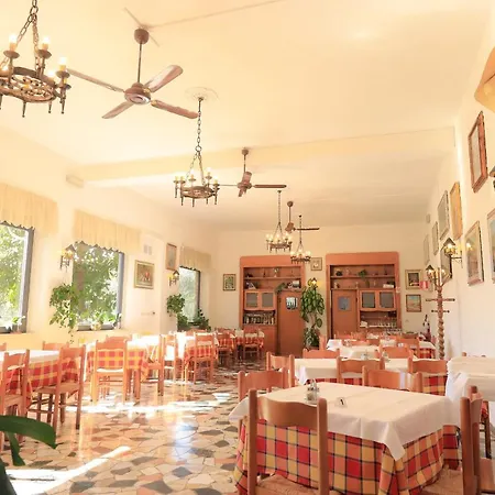 Hotel Ristorante La Greppia Montedivalli Chiesa