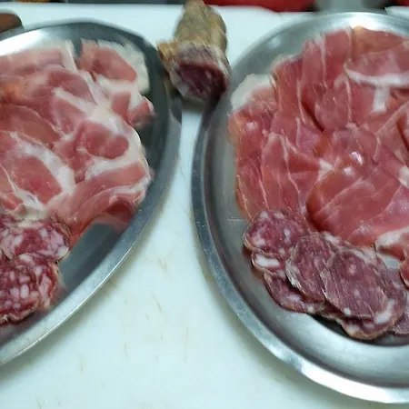 Ristorante La Greppia 3* Montedivalli Chiesa